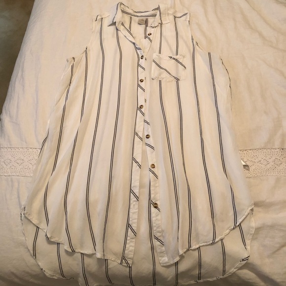 High/Low blouse - Picture 2 of 3